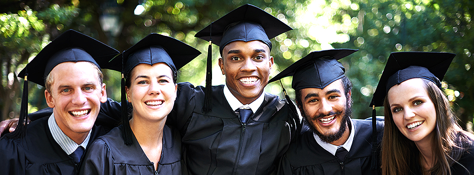 Group portrait of some happy students on graduation dayhttp://195.154.178.81/DATA/i_collage/pi/shoots/783301.jpg